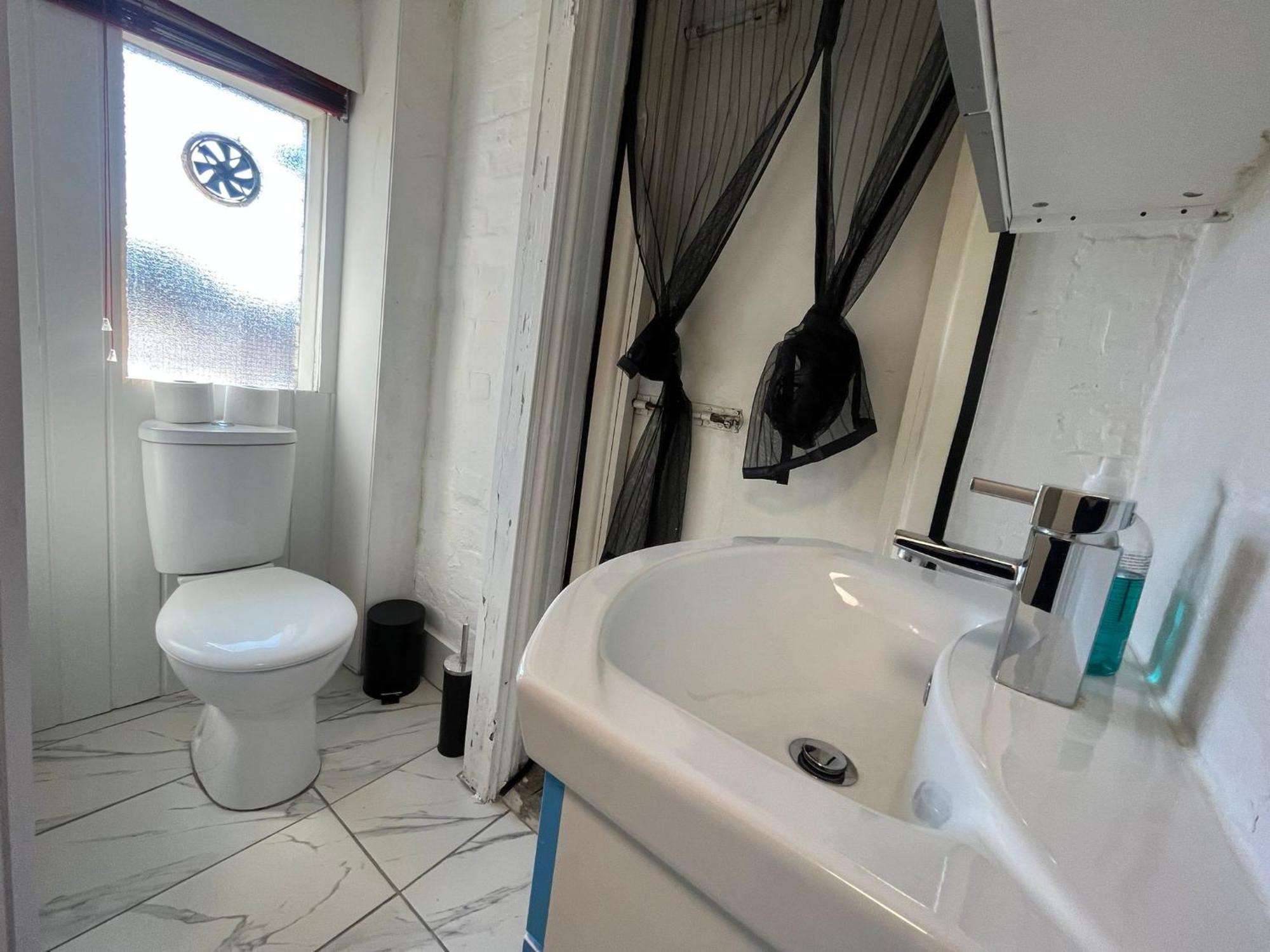 Nifty 2 Bedroom Flat In Goswell Rd 런던 외부 사진
