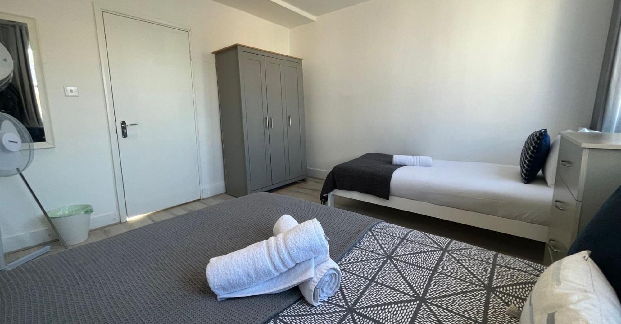 Nifty 2 Bedroom Flat In Goswell Rd 런던 외부 사진